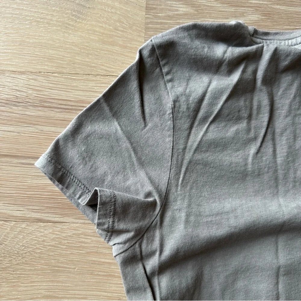 PATAGONIA - SHORT SLEEVE T-SHIRT - SIZE SMALL - WORN ONCE - Picture 4 of 5